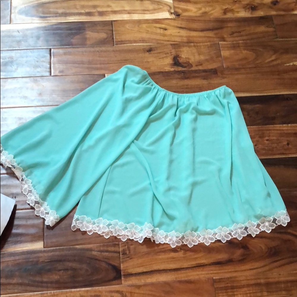 One shoulder top